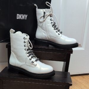 DKNY Malaya White Iridescent Fashion Lace-Up Combat Boots Side Zipper Size 7.5M